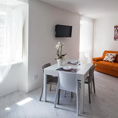 Joivy Apartments - Trieste Goldoni Exterior photo